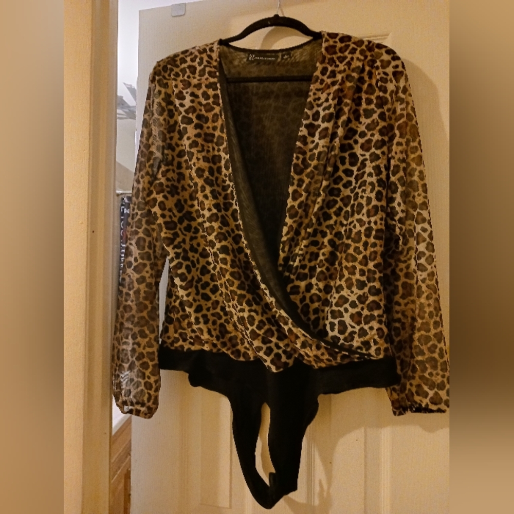 😍😍NY and Co leopard print bodysuit😍😍